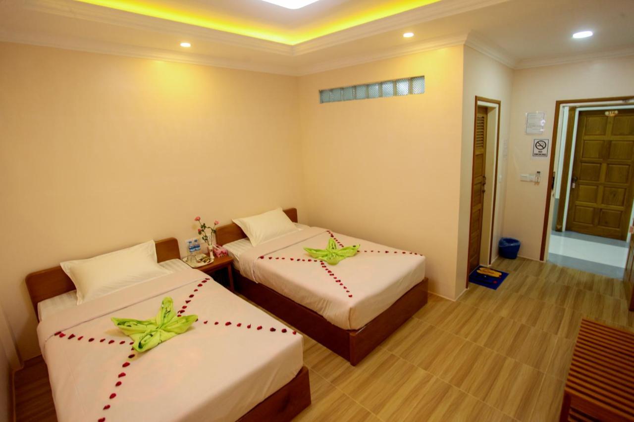 Five One Star Hotel Nyaung Shwe Extérieur photo