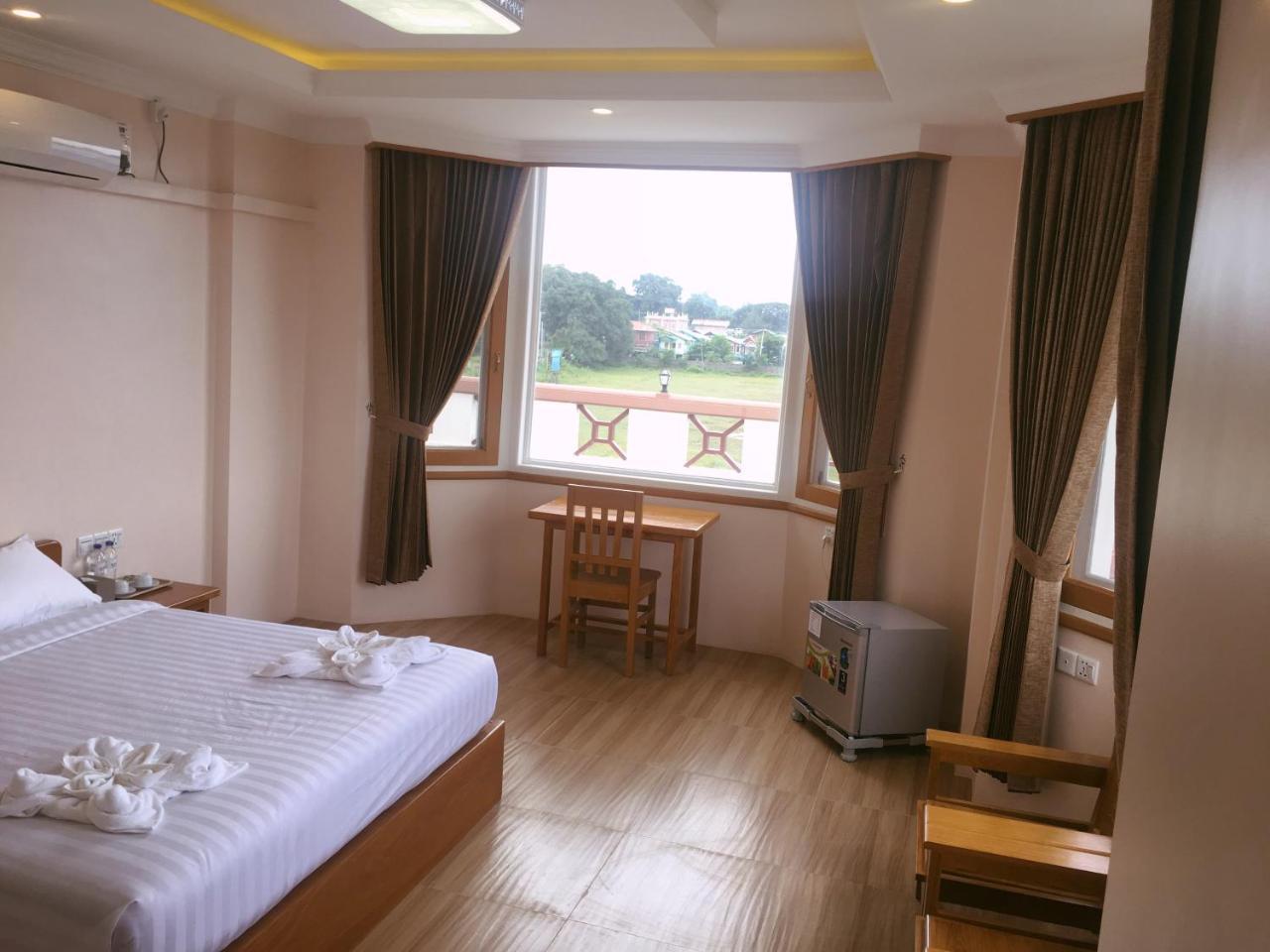 Five One Star Hotel Nyaung Shwe Extérieur photo