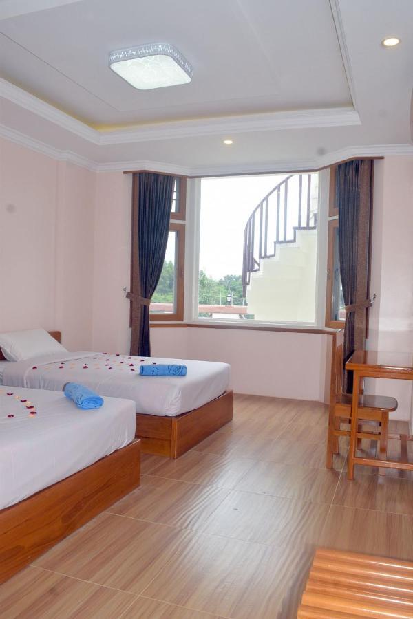 Five One Star Hotel Nyaung Shwe Extérieur photo